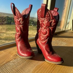 Red country & western faux leather boots